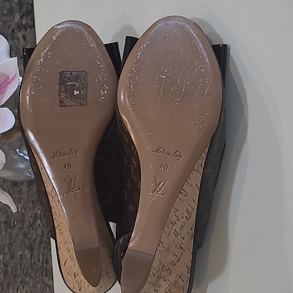 Louis Vuitton Monogram Leather Wedges 40 - Picture 17 of 17